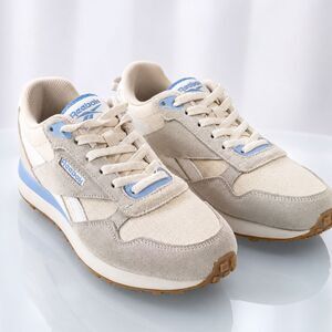 Reebok Classic Nylon Women’s Size 9 Cream Blue Gum Sole Sneakers NWOT | New